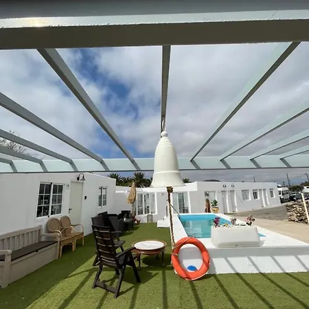 Elena Лахарес